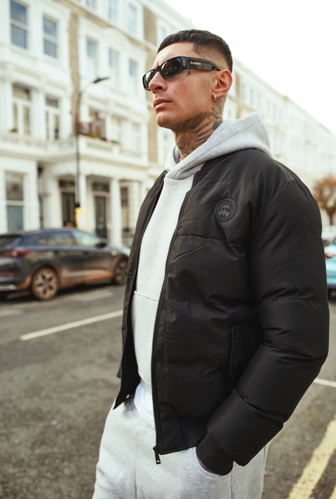 BOMBER MONOCHROME