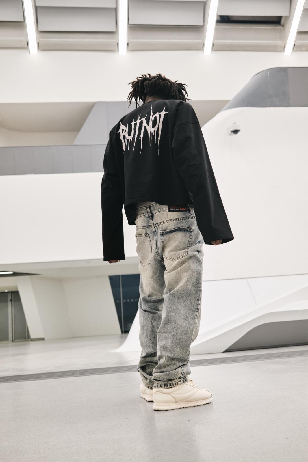 LONGSLEEVE BUTNOT CROSS