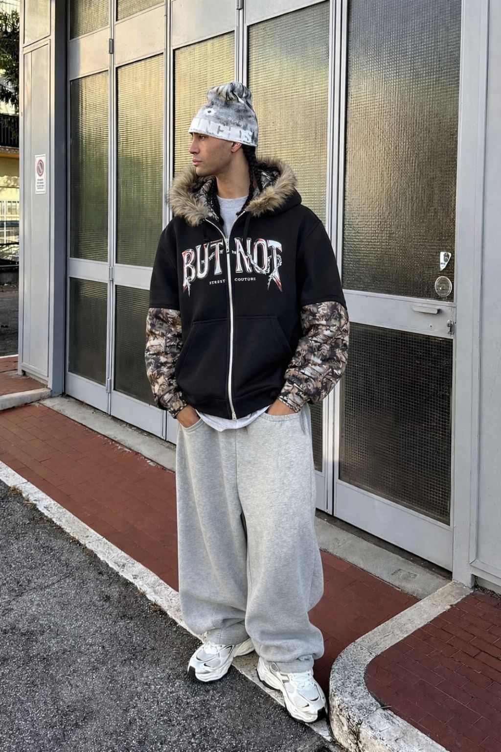 HOODIE BUTNOT FUR MILITARY CHAIN