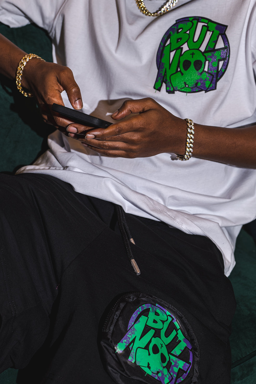 T-SHIRT LOGO GRAFFITI