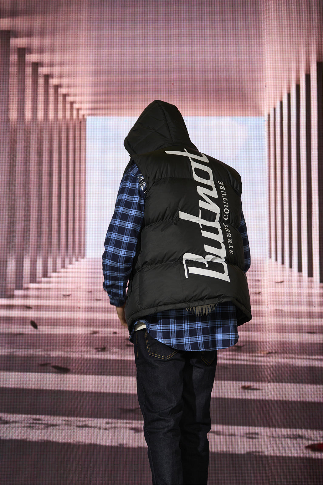 BOMBER SMANICATO CON STAMPA BUT NOT RETRO