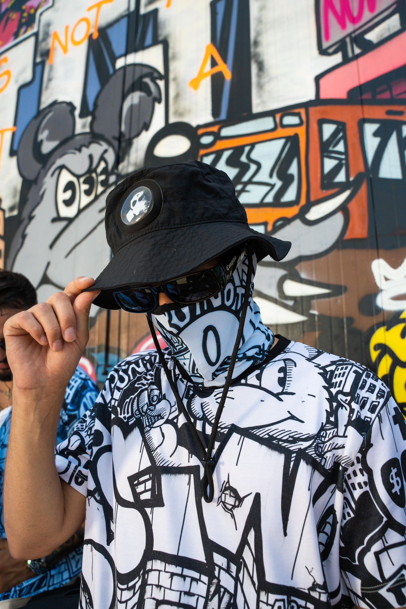 T-SHIRT BUTNOT x PLUTO