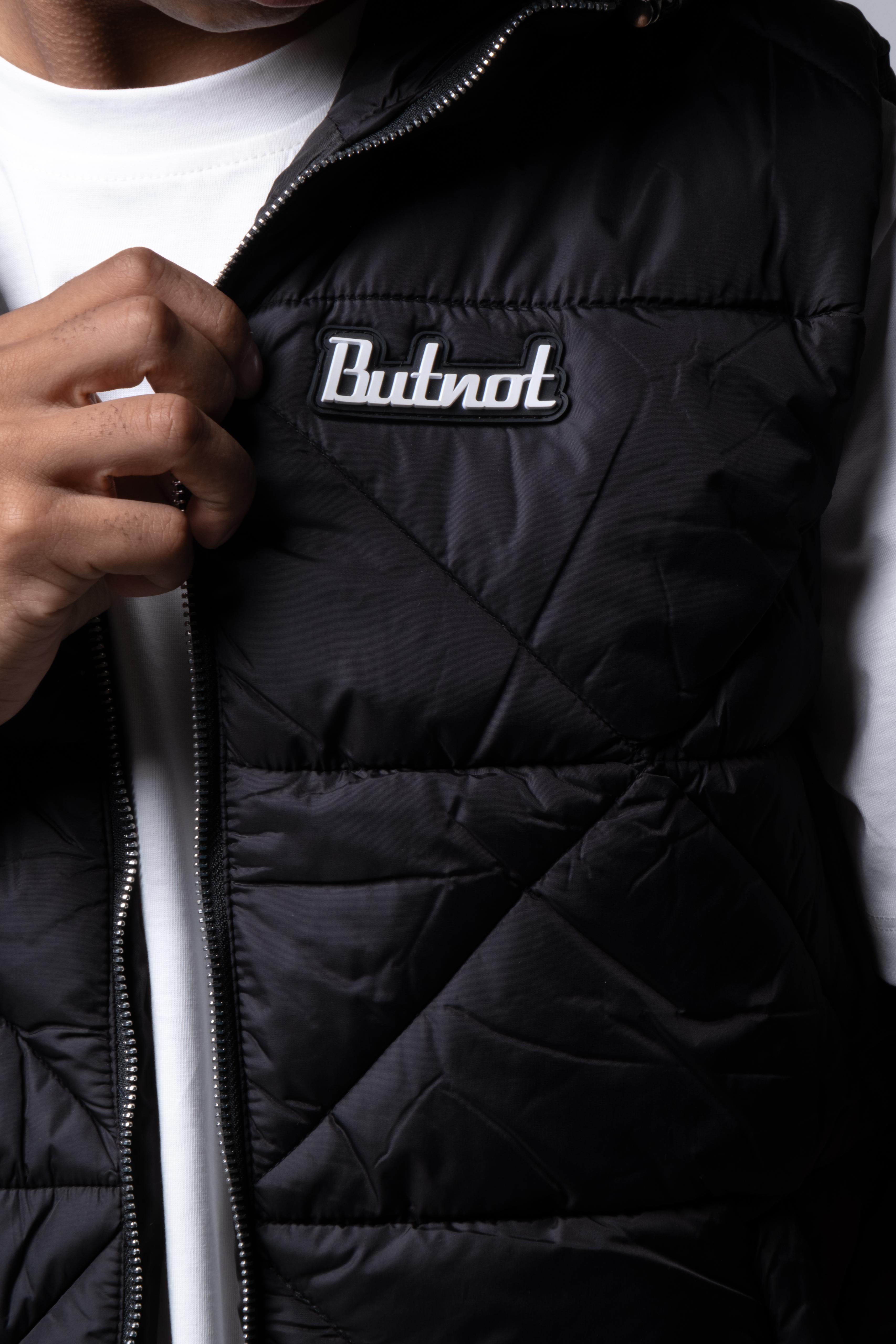 SMANICATO CON PATCH BUTNOT