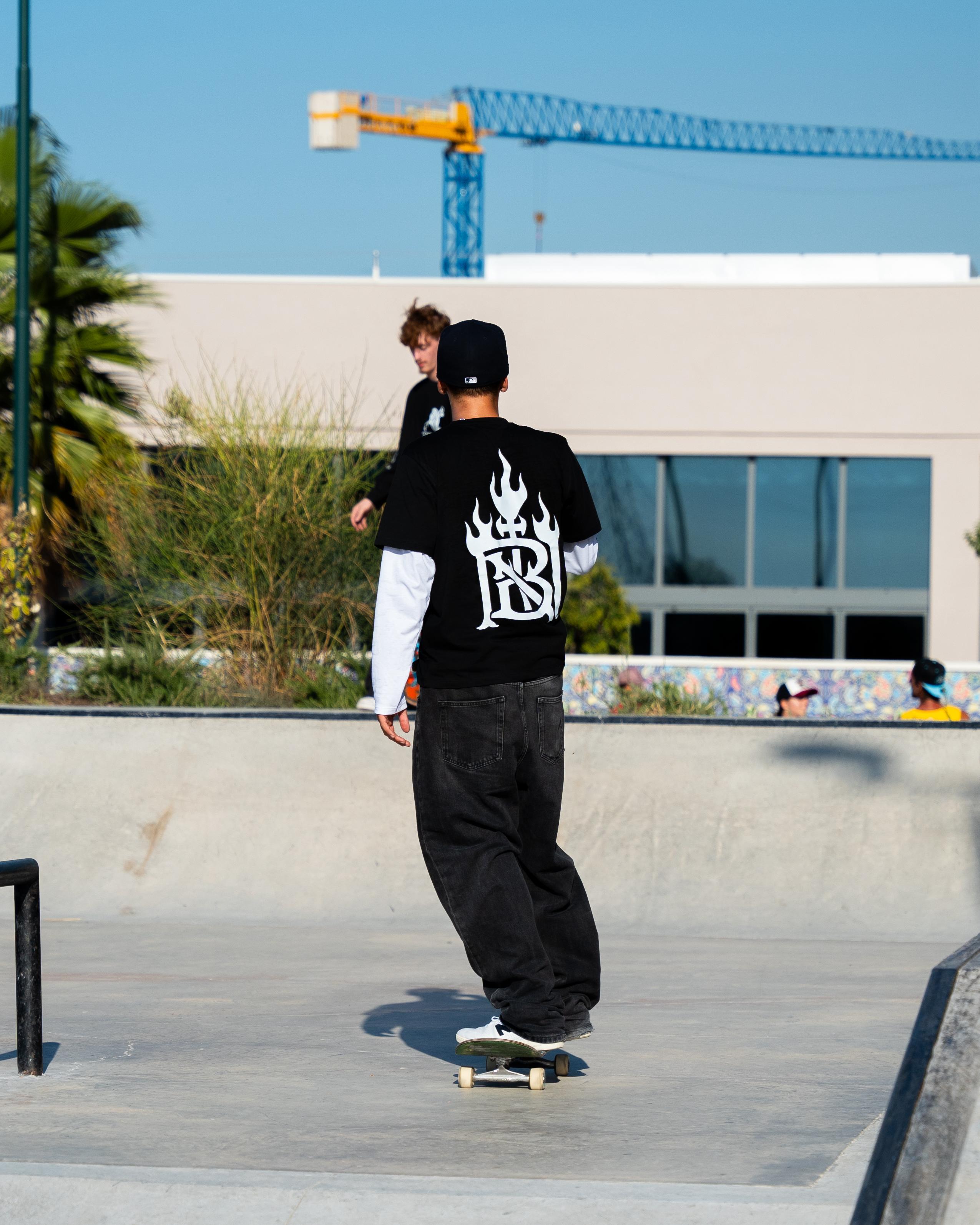 LONGSLEEVE BUTNOT FLAMES