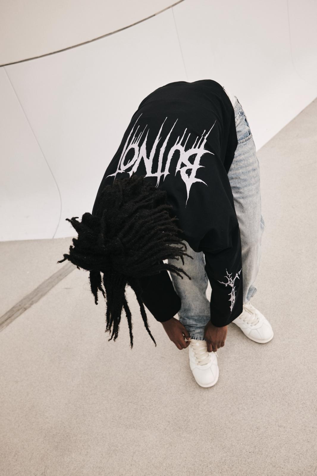 LONGSLEEVE BUTNOT CROSS