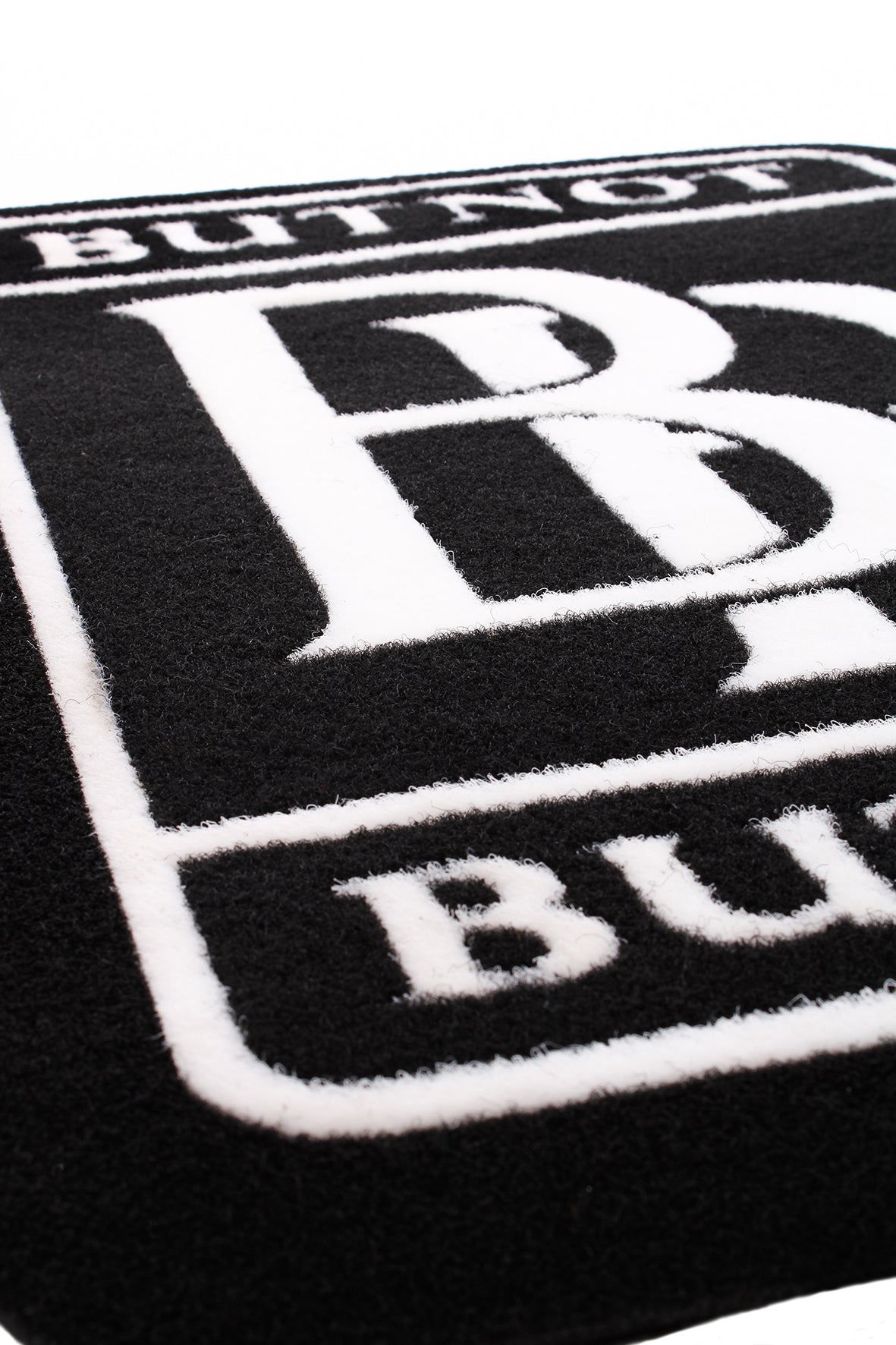 TAPPETO BUTNOT MONOGRAMMA